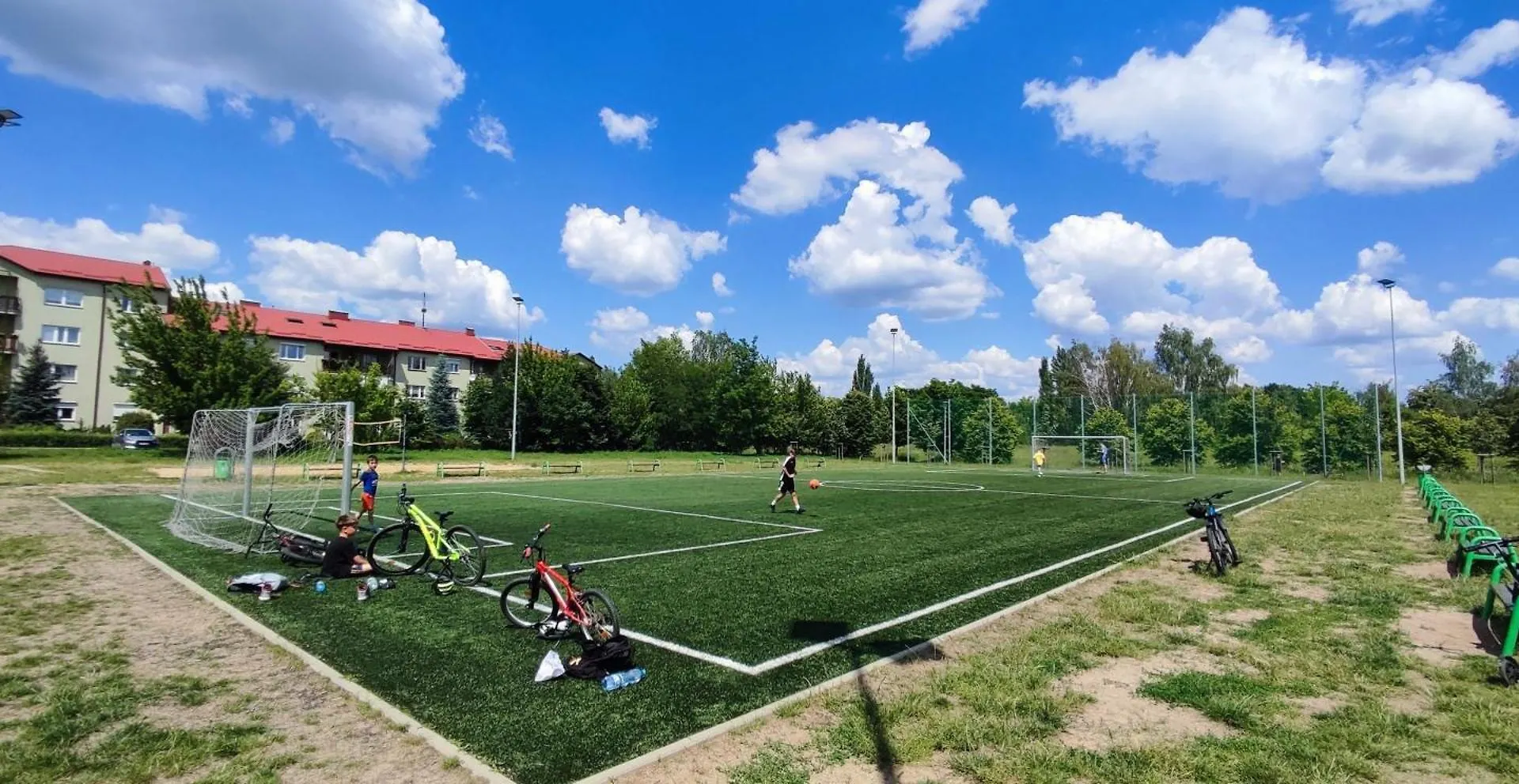 Apartment Urokliwy Azyl W Miescie: Komfort I Spokoj, Projektor I Hi-Fi, 6 Minut Kolejka Do Centrum. Poznan