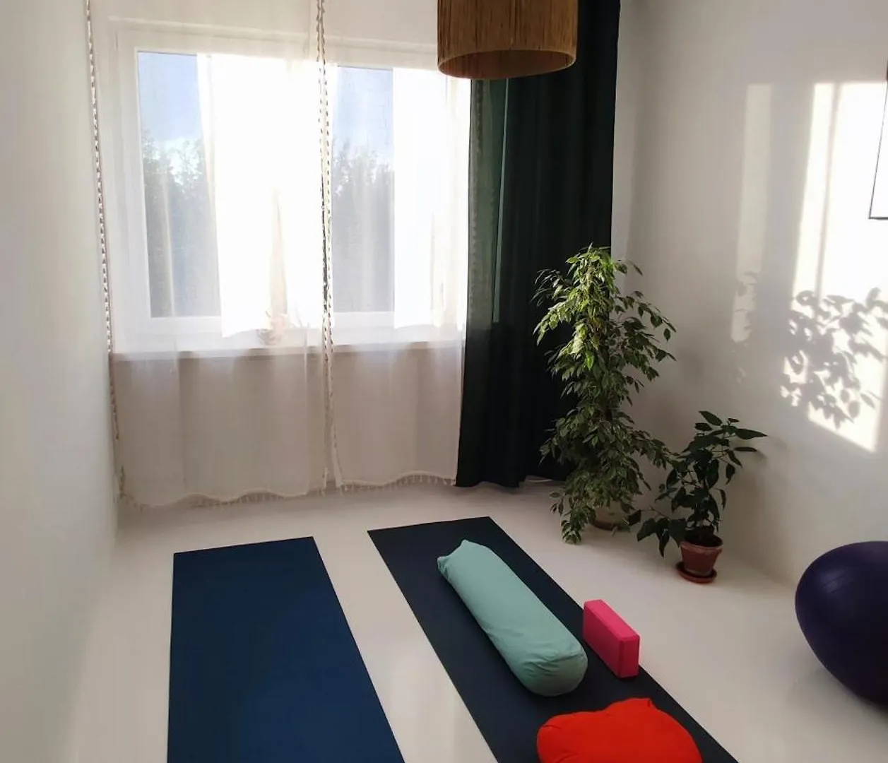Urokliwy Azyl W Miescie: Komfort I Spokoj, Projektor I Hi-Fi, 6 Minut Kolejka Do Centrum. Poznan Poland