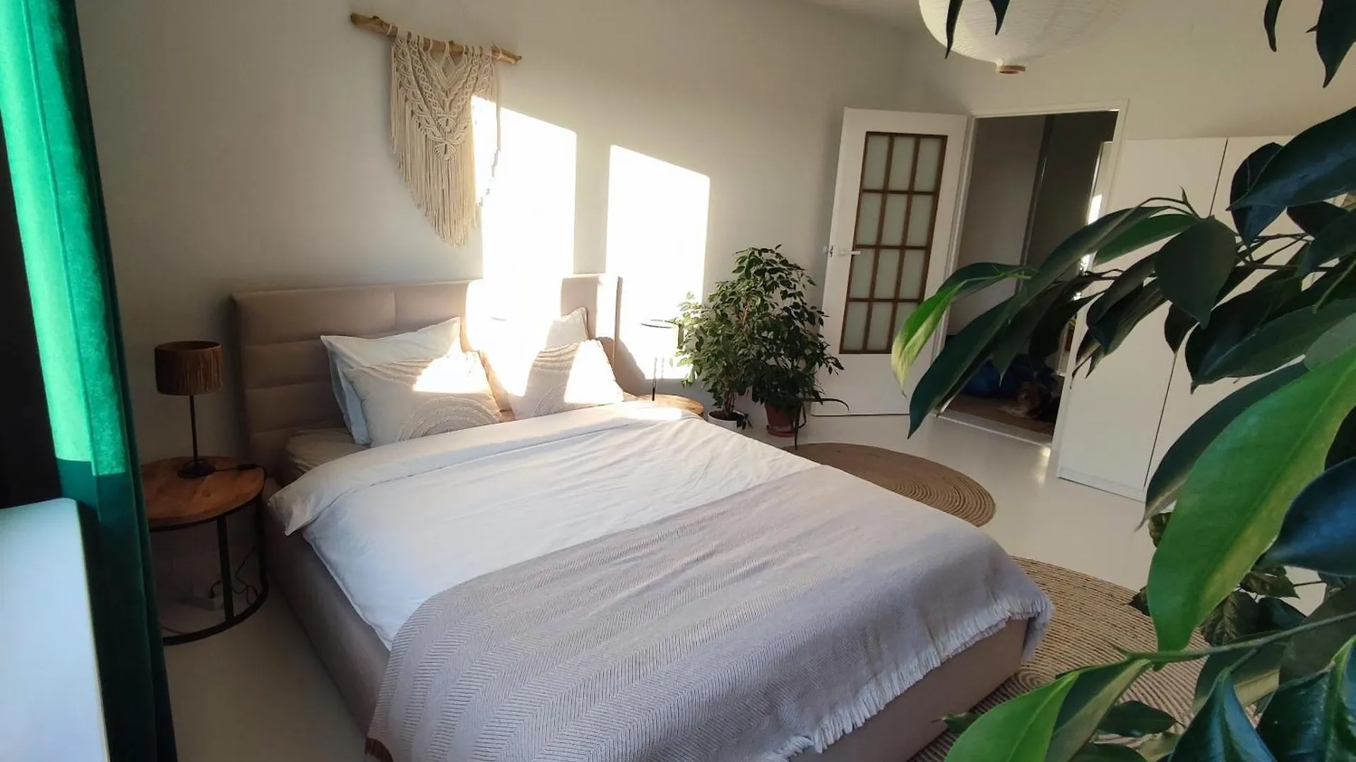 Urokliwy Azyl W Miescie: Komfort I Spokoj, Projektor I Hi-Fi, 6 Minut Kolejka Do Centrum. Poznan